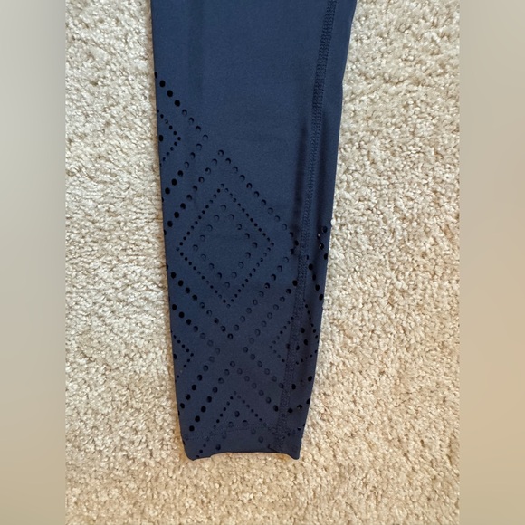 Marika gray leggings, size s - Picture 3 of 6